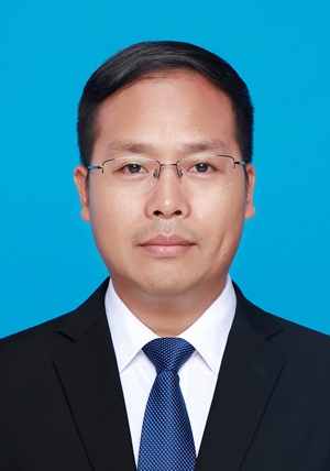 陆俊 必赢国际437官网.jpg